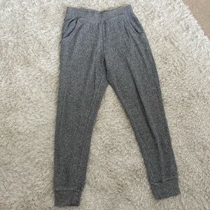 grey aerie sweatpants/joggers